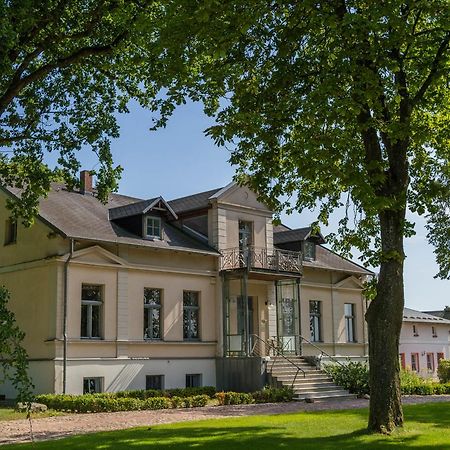 Gutshof Gross Behnkenhagen Apartment Bagian luar foto