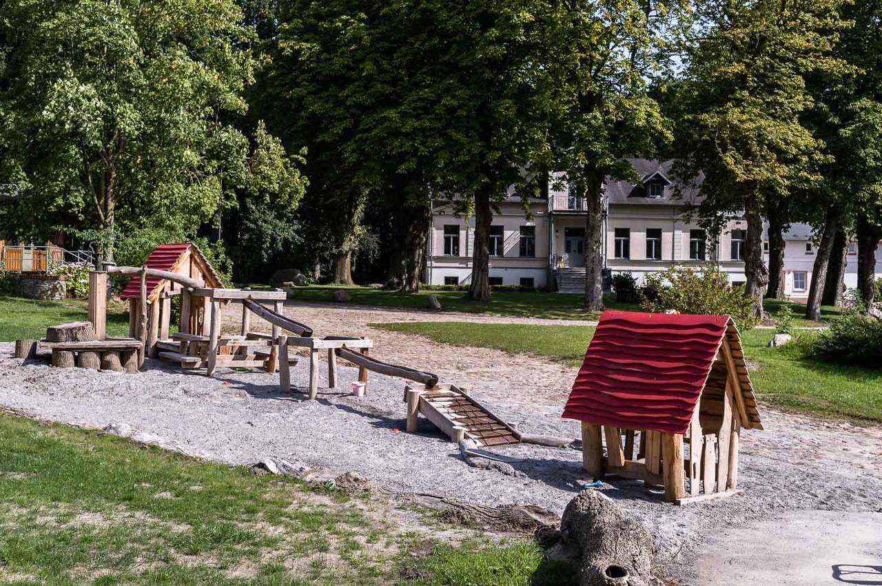 Gutshof Gross Behnkenhagen Apartment Bagian luar foto