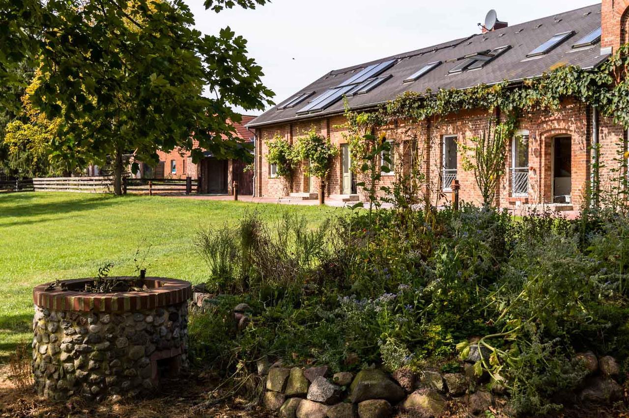 Gutshof Gross Behnkenhagen Apartment Bagian luar foto
